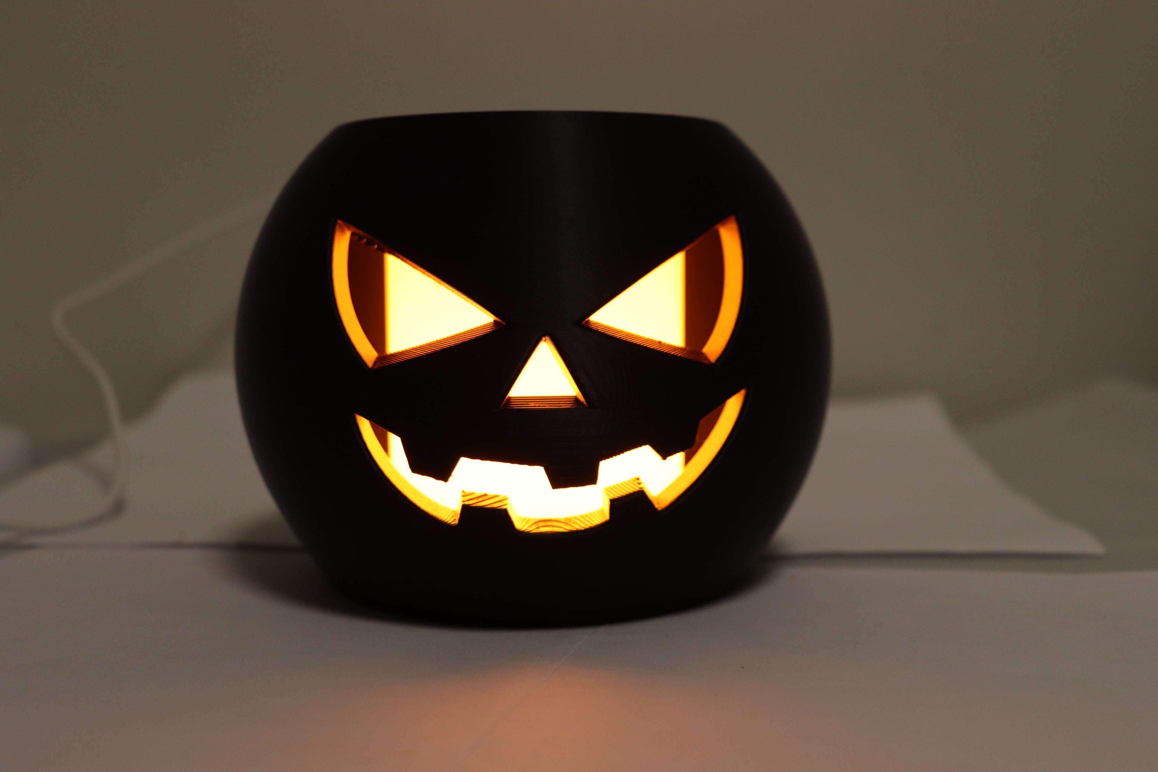 🎃 Ķirbju mini lampa “Jack-O'” – pārnēsājama Helovīna lampiņa – melna