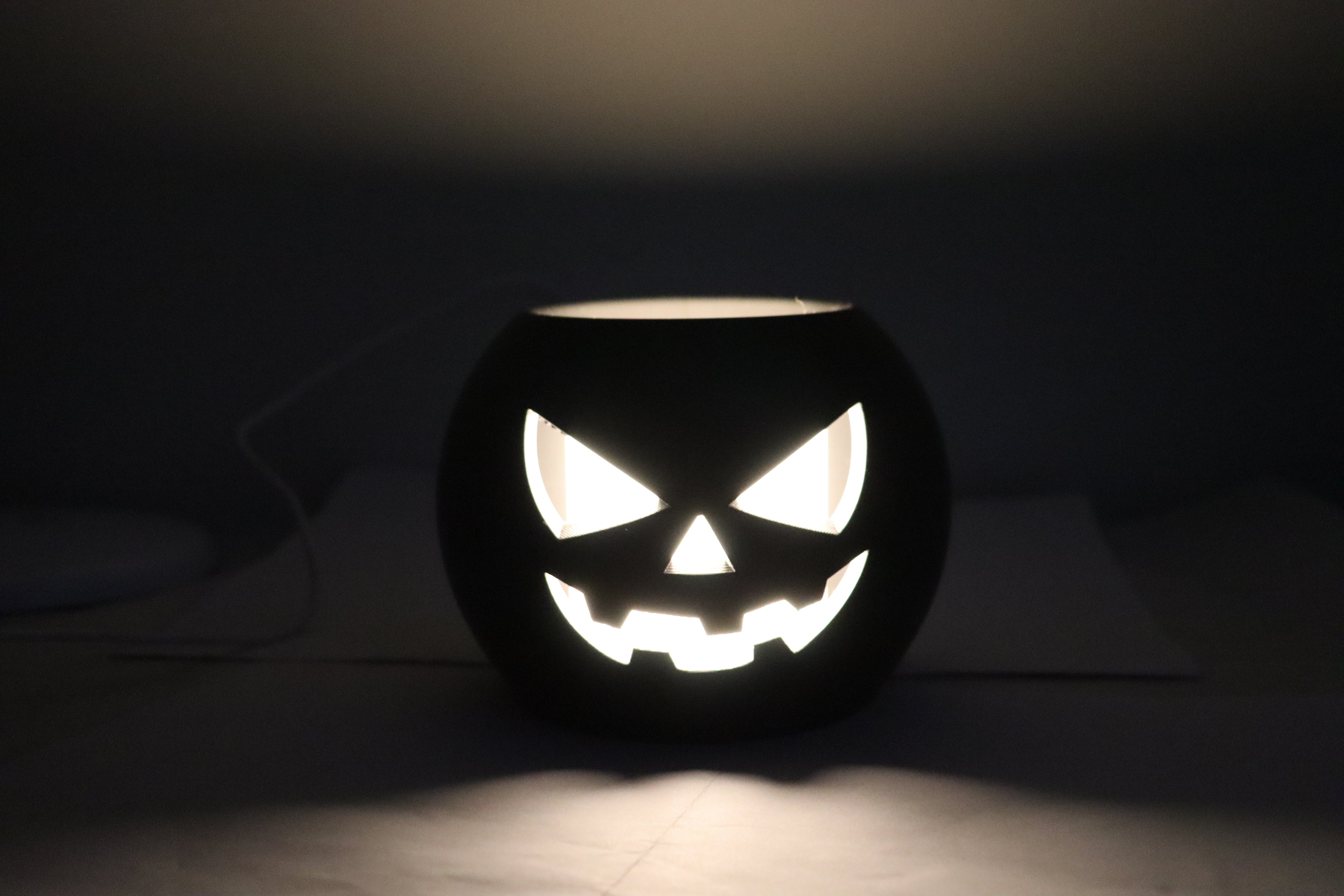 🎃 Jack-O’ Pumpkin Mini Lamp – Portable Halloween Light  - Black