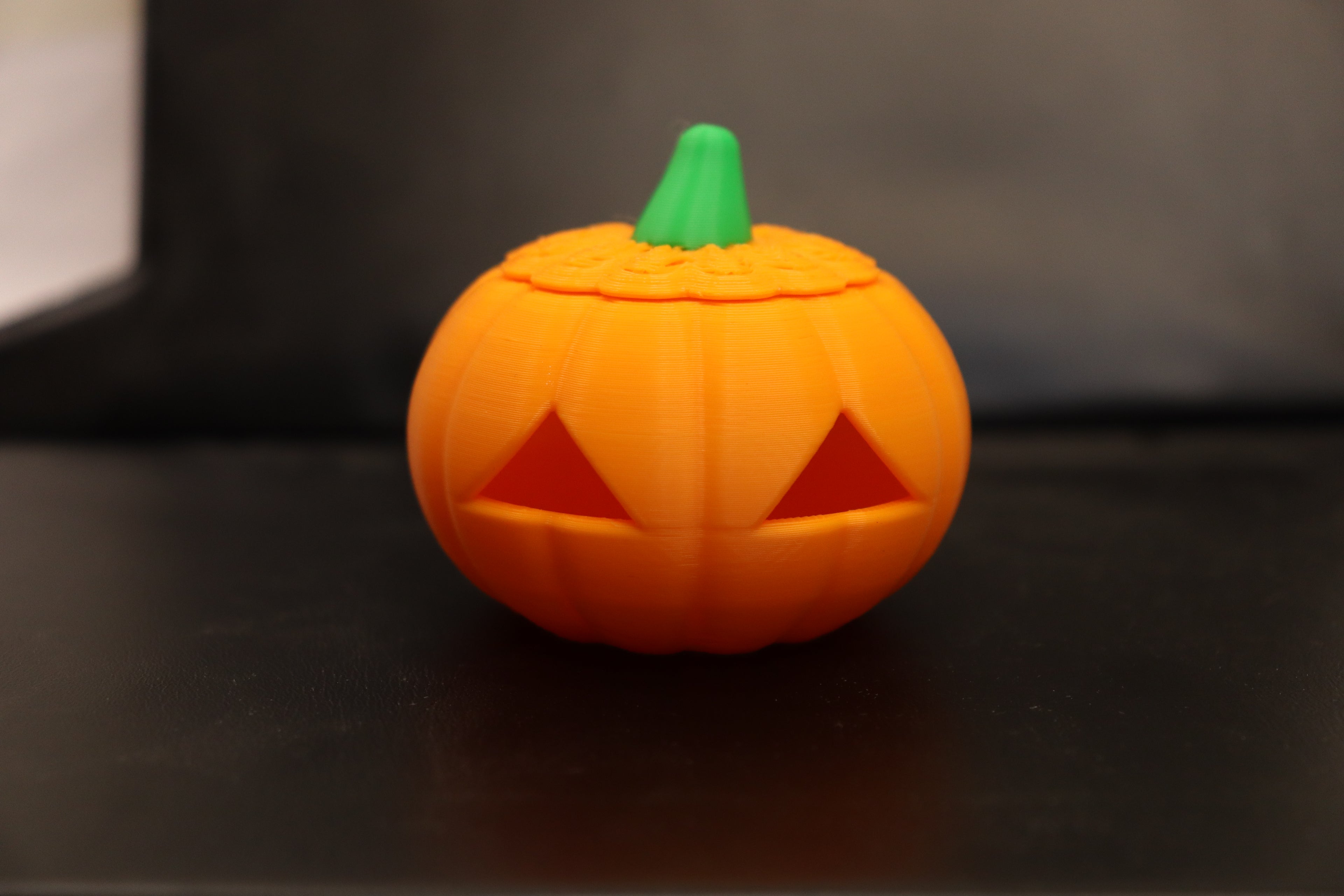 🎃 Emotional Pumpkins Halloween Decoration – Festive Set of 4