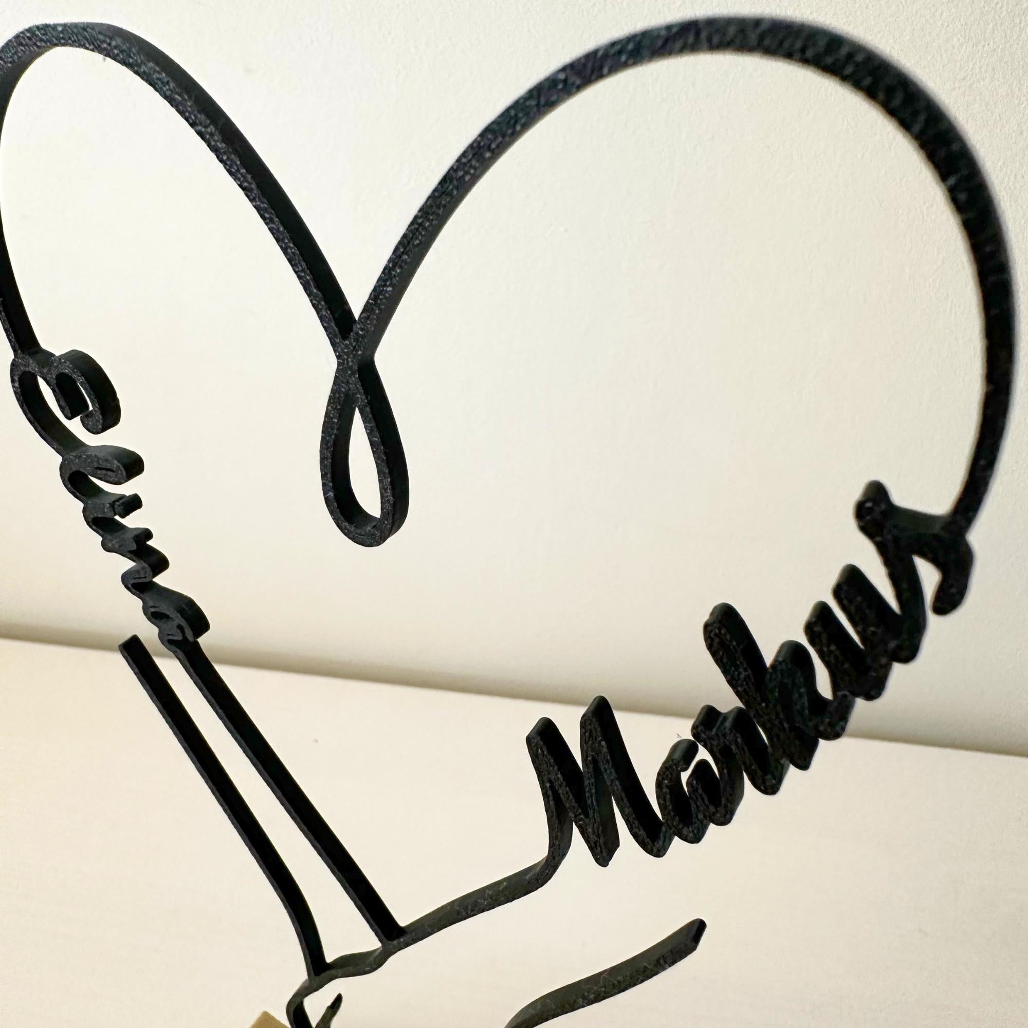 Personalized Holding Hands Couple Name Stand – detail view 4