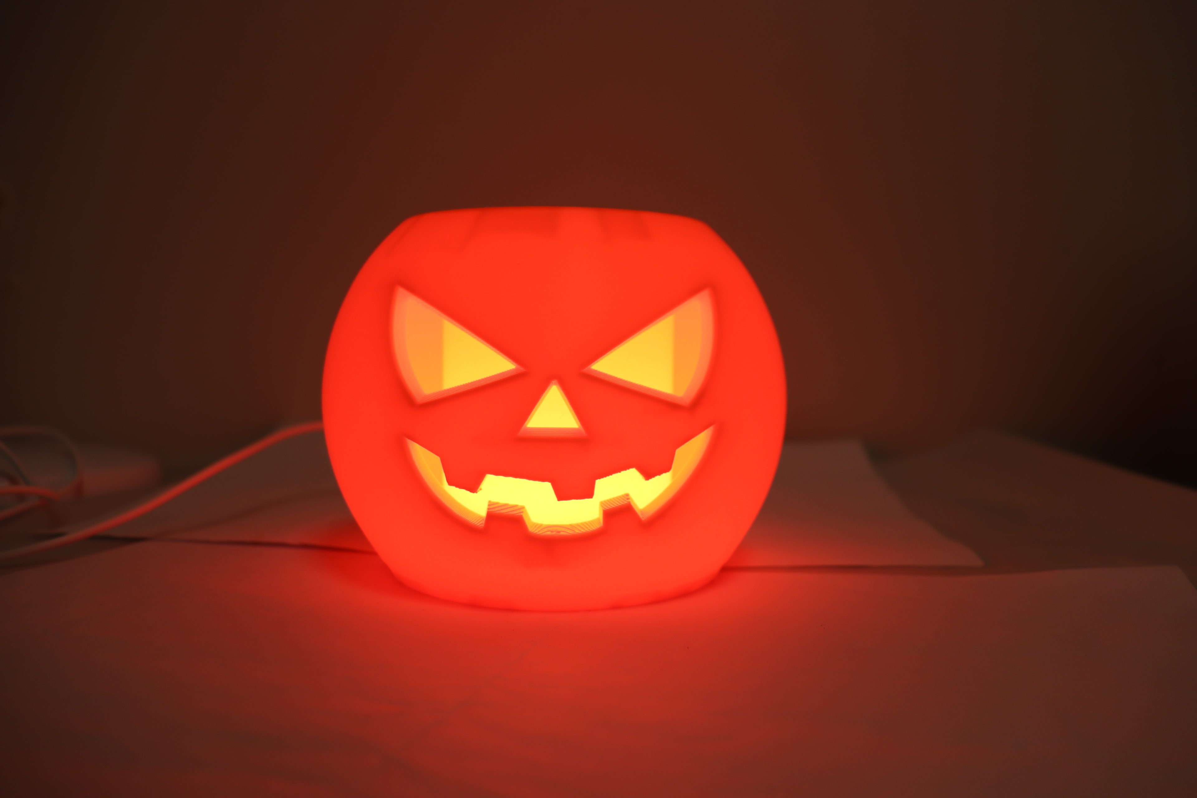 🎃 Ķirbju mini lampa – pārnēsājama Helovīna gaisma – oranža